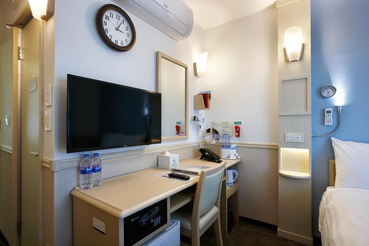 Toyoko Inn Seoul Yeongdeungpo Buitenkant foto