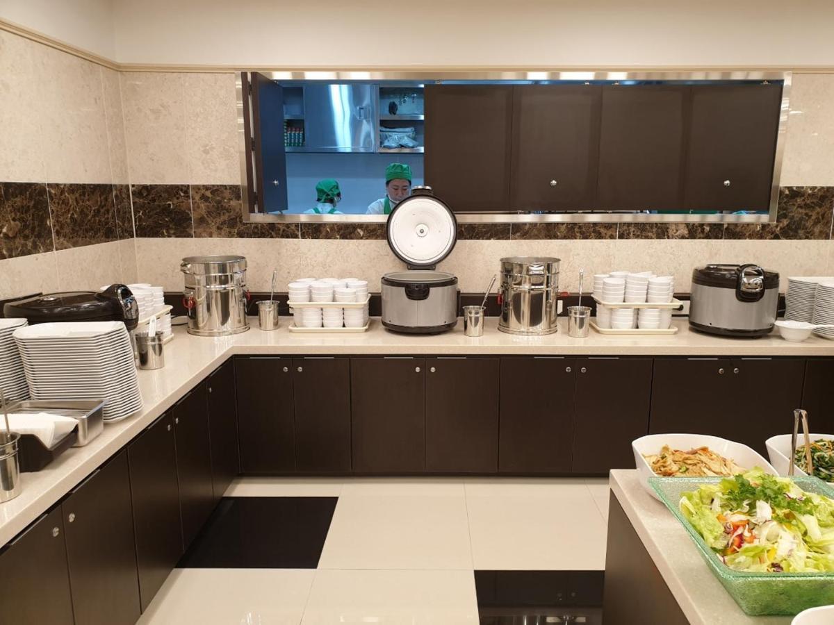 Toyoko Inn Seoul Yeongdeungpo Buitenkant foto
